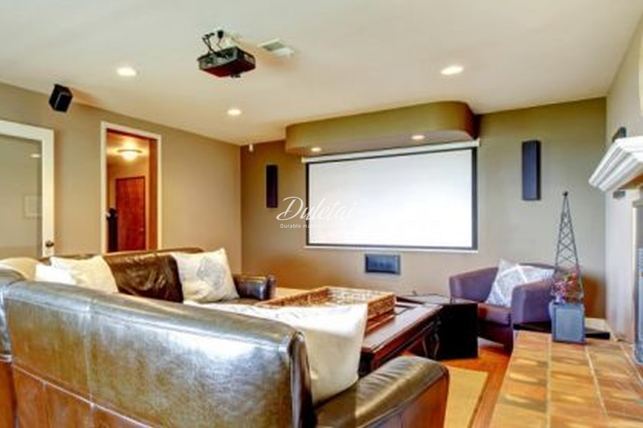 retractable-screen-625×1000 projector screen
